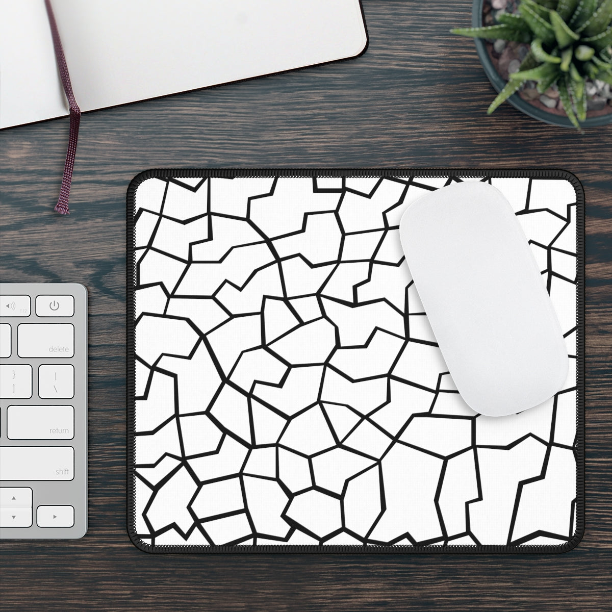 White & Black Giraffe Pattern Gaming Mouse Pad - Desk Cookies