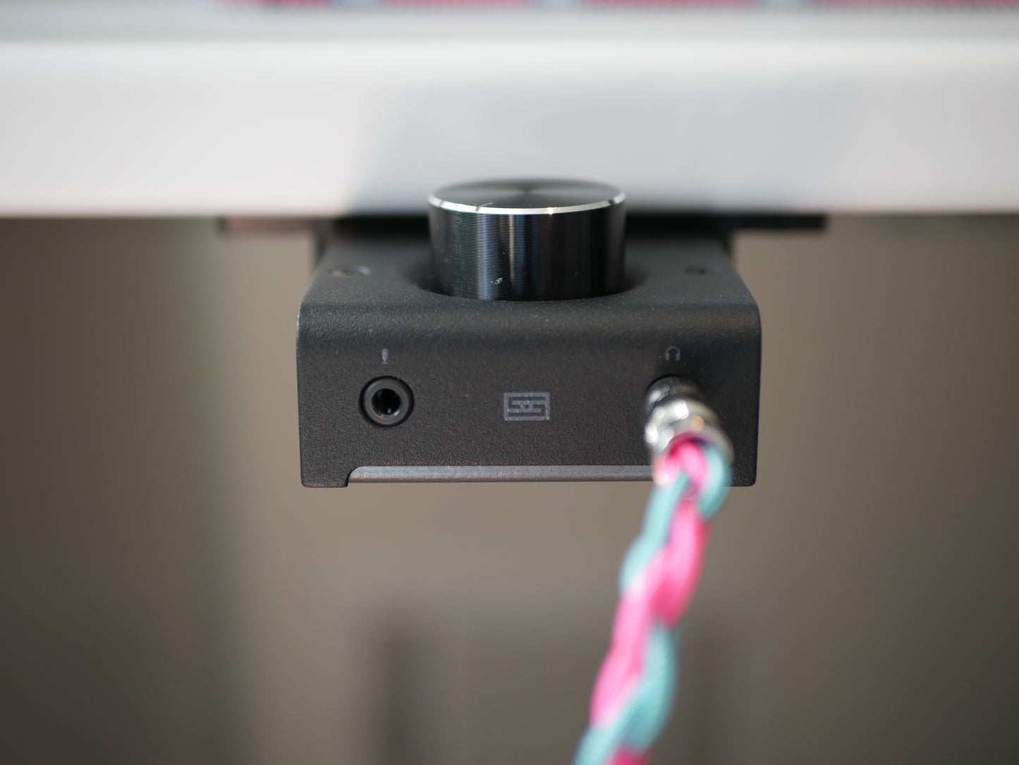 Schiit Fulla 2/3 DAC/Amp Under-Desk Mount - Desk Cookies